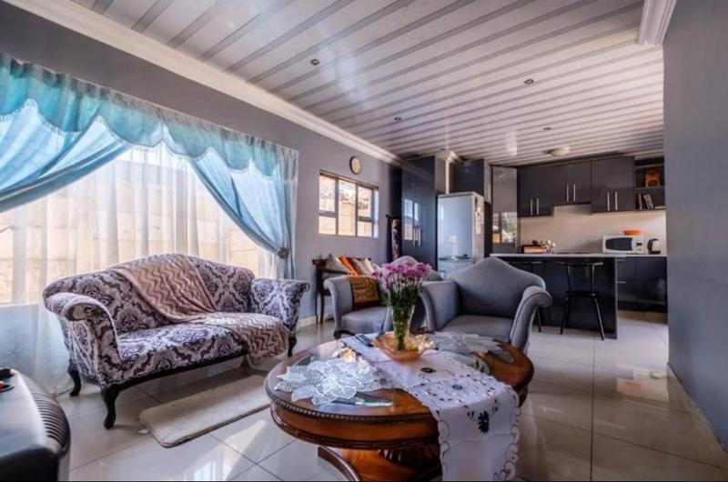 5 Bedroom Property for Sale in Sophiatown Gauteng