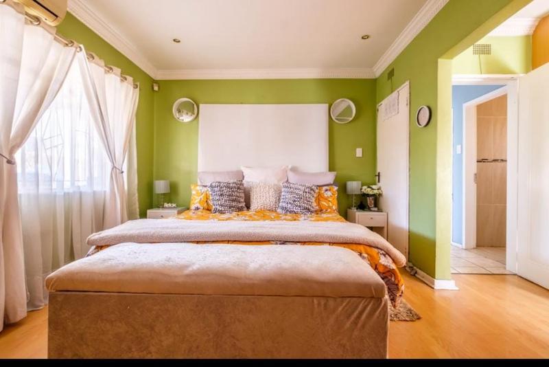 5 Bedroom Property for Sale in Sophiatown Gauteng