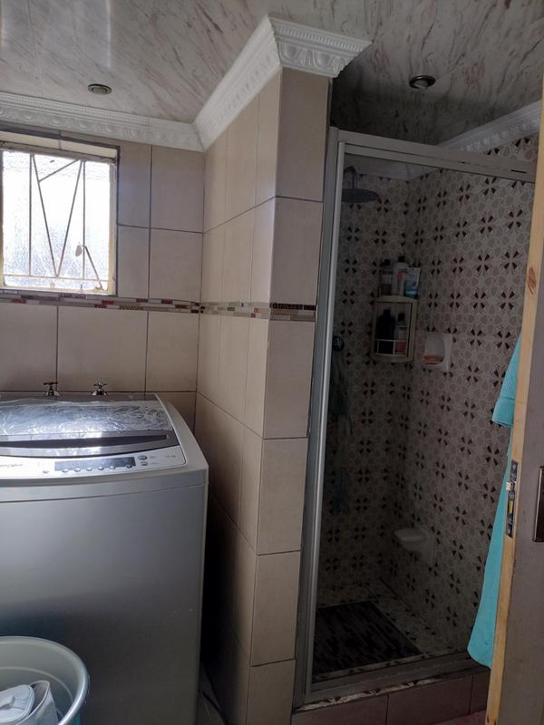 5 Bedroom Property for Sale in Sophiatown Gauteng