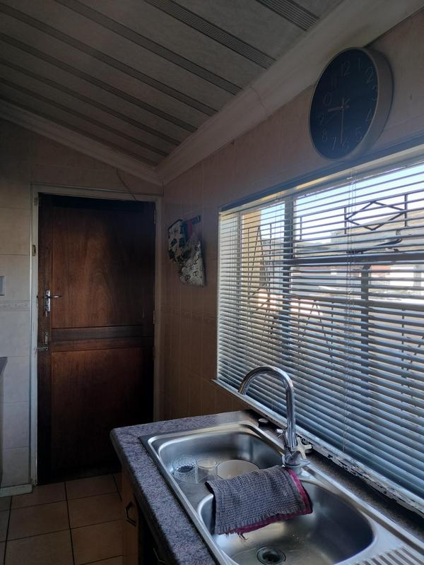 5 Bedroom Property for Sale in Sophiatown Gauteng