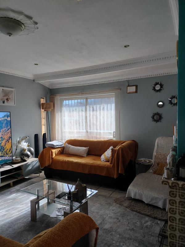 5 Bedroom Property for Sale in Sophiatown Gauteng