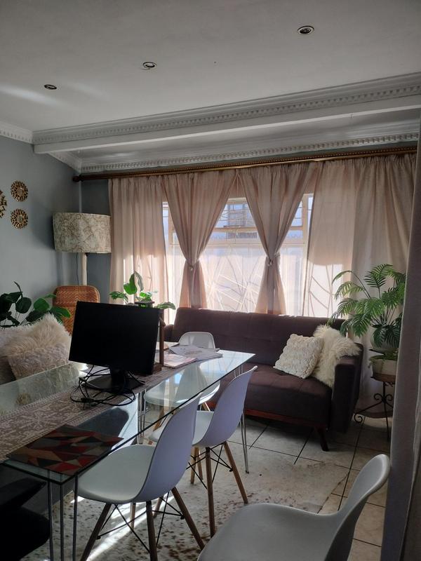 5 Bedroom Property for Sale in Sophiatown Gauteng