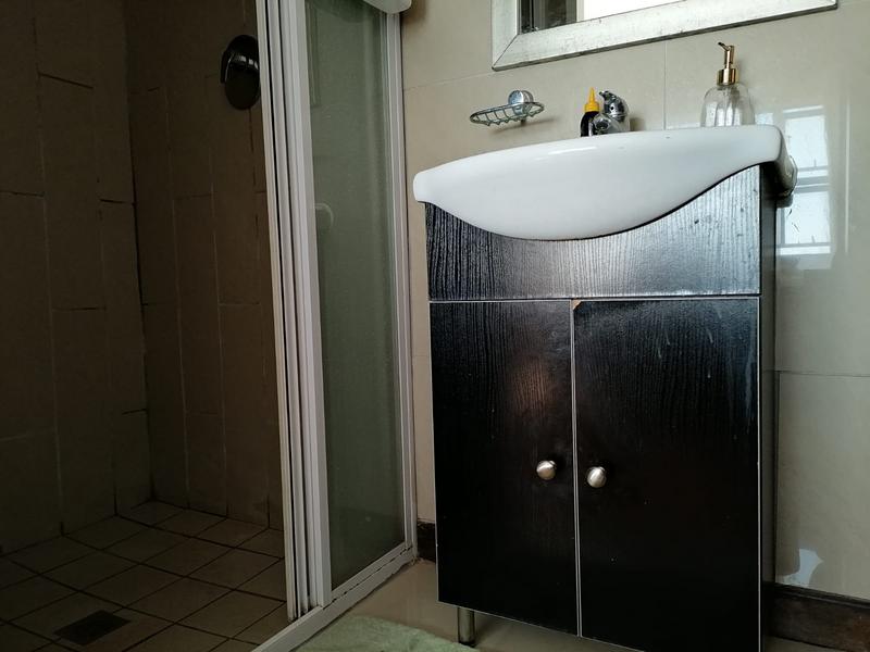 2 Bedroom Property for Sale in Rooihuiskraal North Gauteng