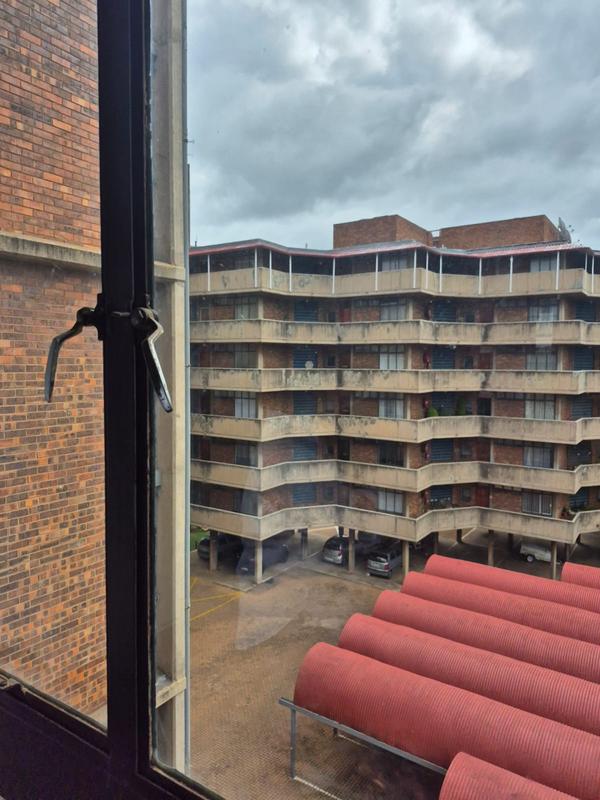 2 Bedroom Property for Sale in Kilner Park Gauteng