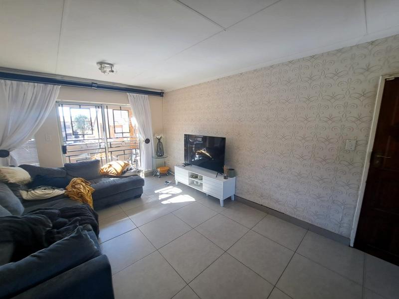 To Let 2 Bedroom Property for Rent in Eco Park Gauteng