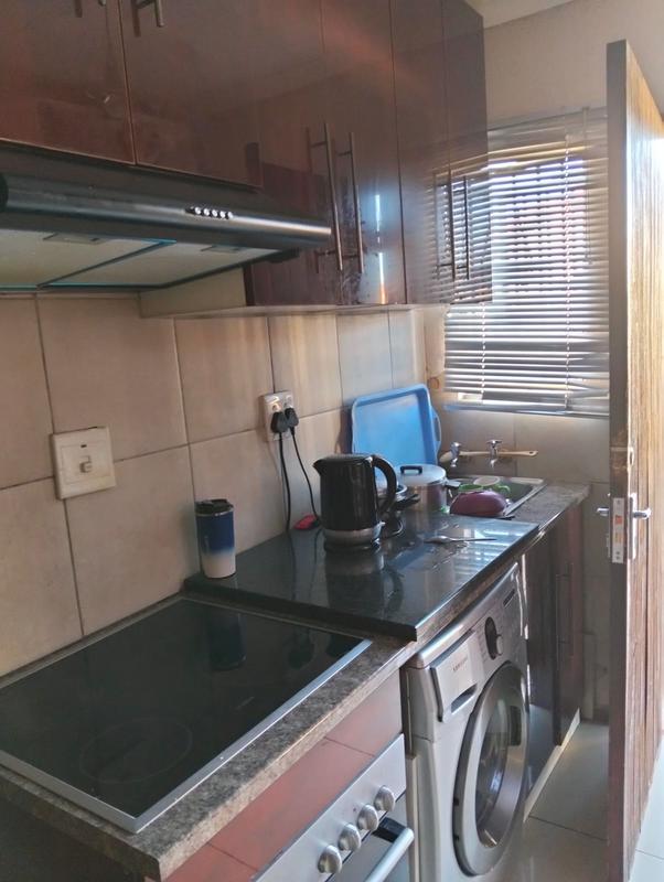 2 Bedroom Property for Sale in Clayville Gauteng