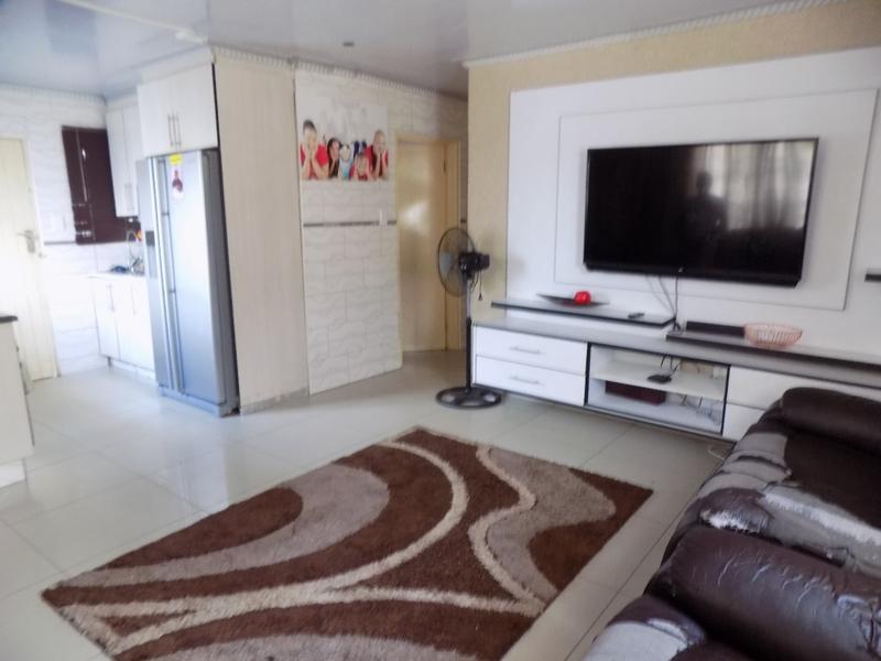 3 Bedroom Property for Sale in Protea Glen Gauteng