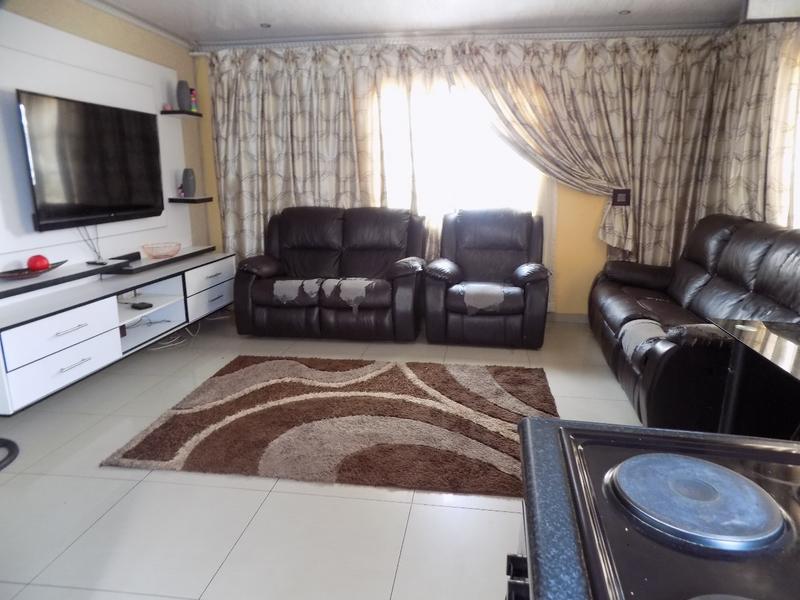 3 Bedroom Property for Sale in Protea Glen Gauteng