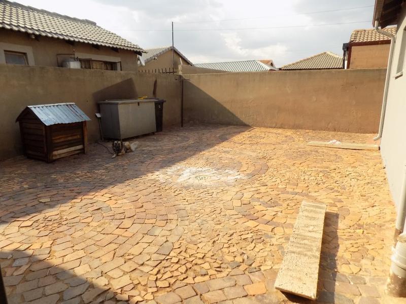 3 Bedroom Property for Sale in Protea Glen Gauteng