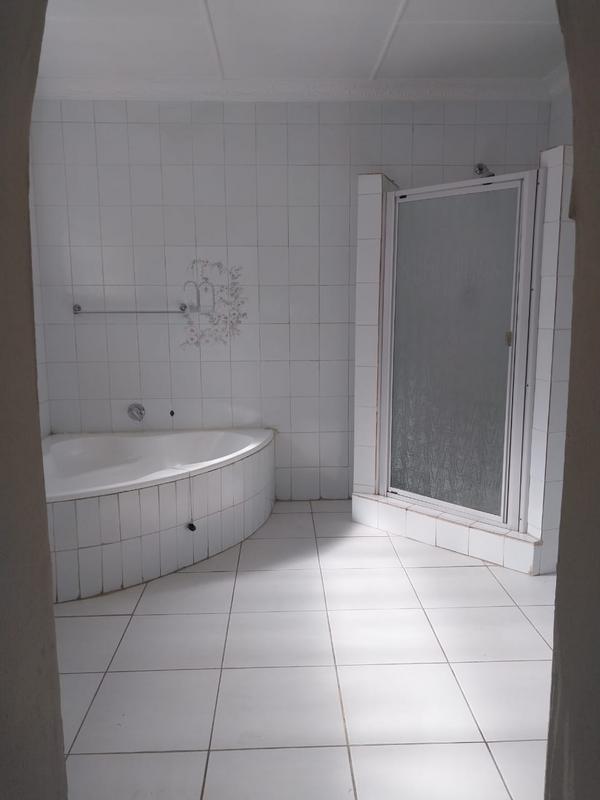 To Let 3 Bedroom Property for Rent in Beyers Park Gauteng