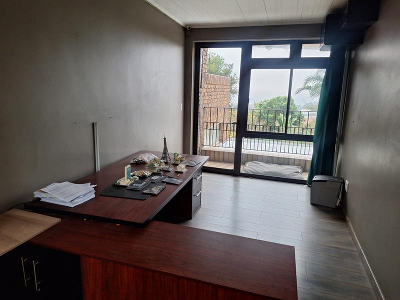 5 Bedroom Property for Sale in Wilro Park Gauteng