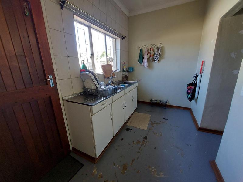 5 Bedroom Property for Sale in Waverley Gauteng
