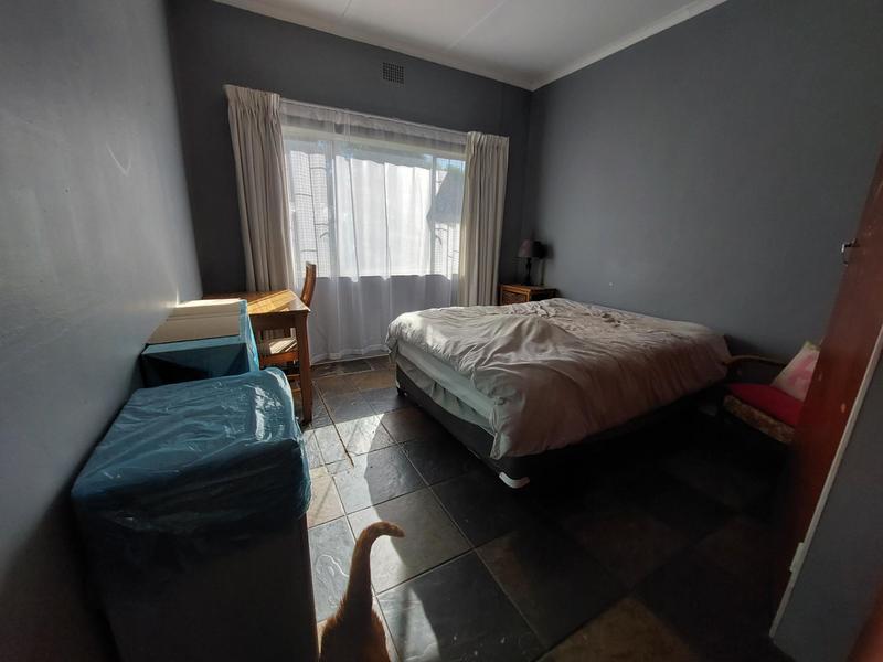 5 Bedroom Property for Sale in Waverley Gauteng