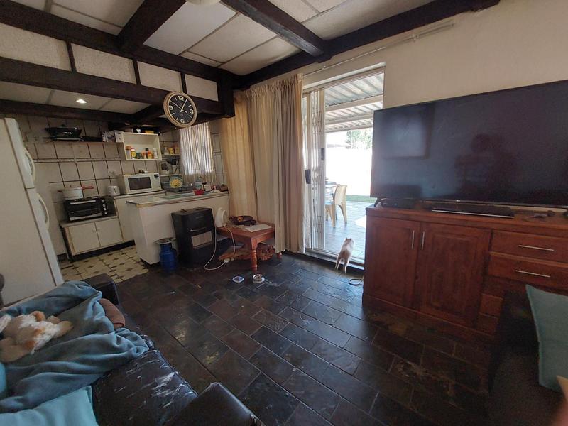 5 Bedroom Property for Sale in Waverley Gauteng