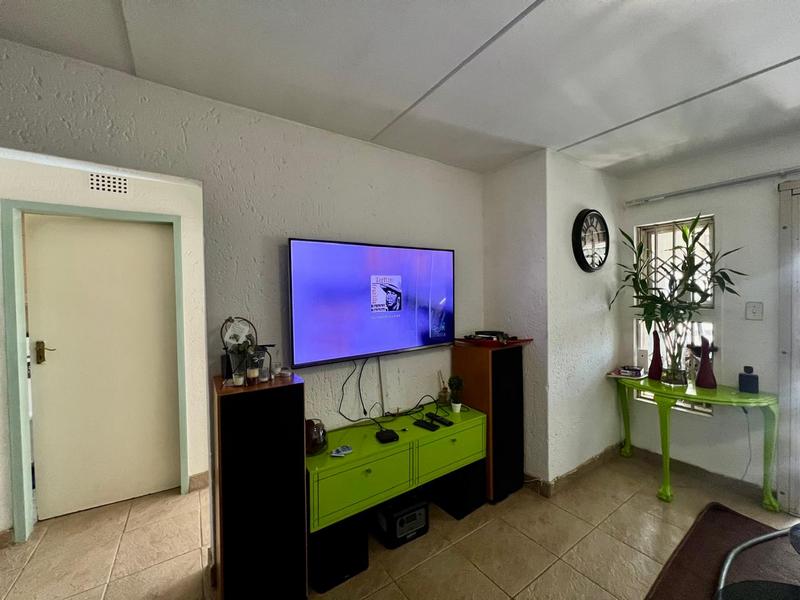 2 Bedroom Property for Sale in Meredale Gauteng