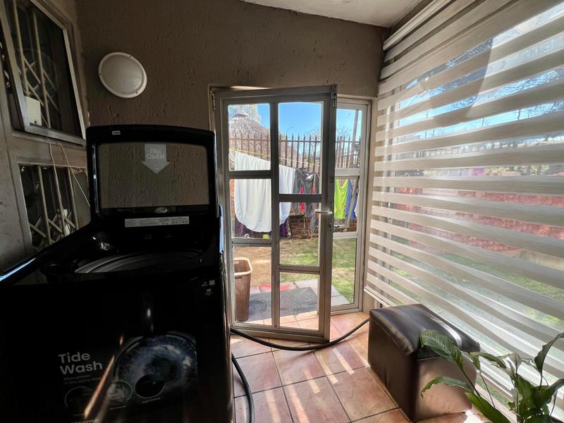 2 Bedroom Property for Sale in Meredale Gauteng
