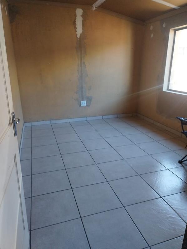 2 Bedroom Property for Sale in Mapetla Gauteng