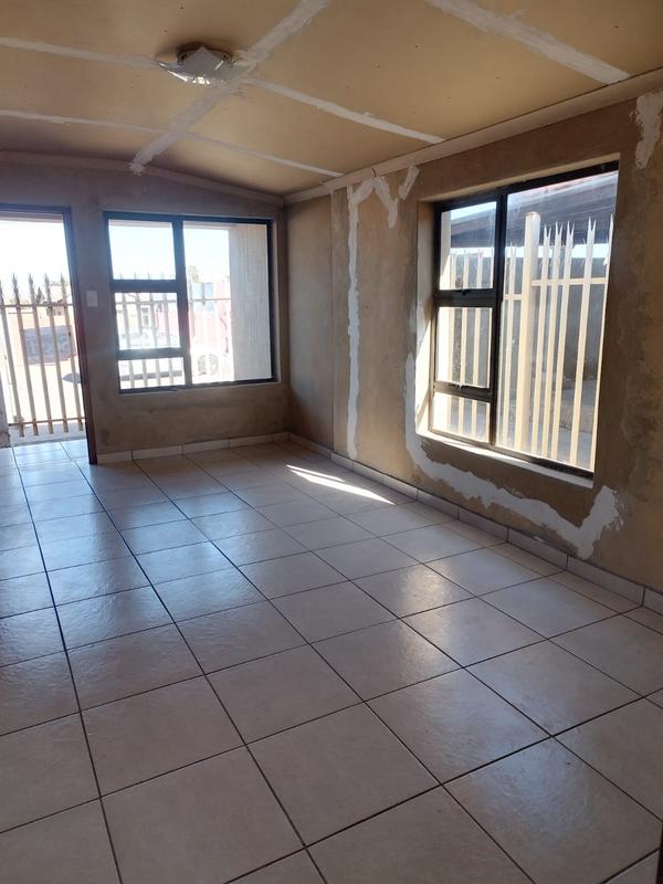 2 Bedroom Property for Sale in Mapetla Gauteng