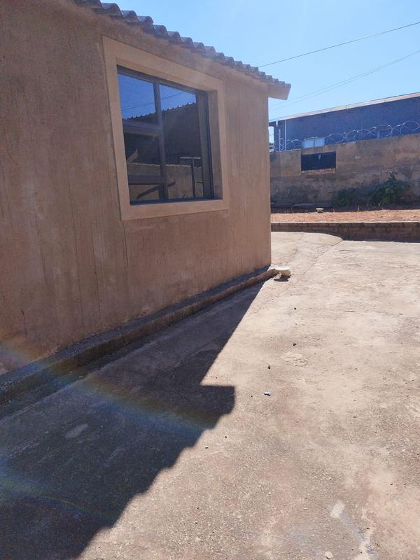 2 Bedroom Property for Sale in Mapetla Gauteng