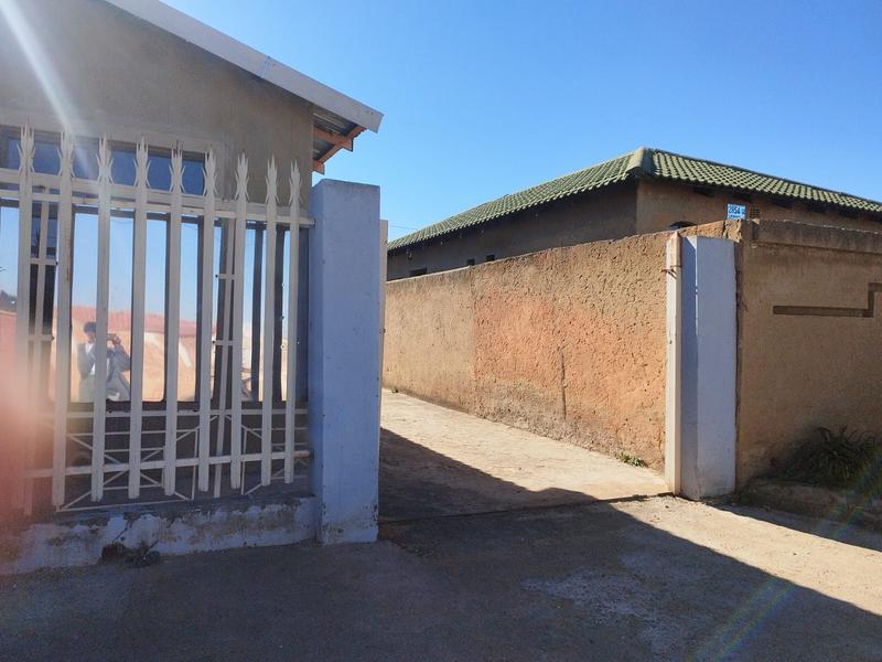 2 Bedroom Property for Sale in Mapetla Gauteng