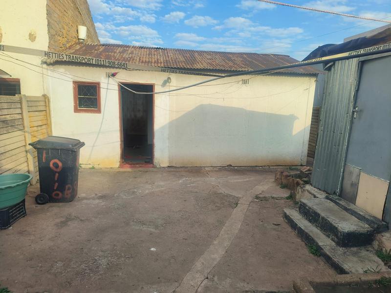 2 Bedroom Property for Sale in Orlando Gauteng