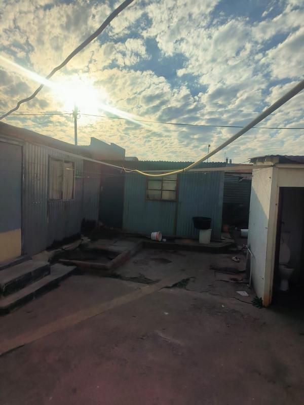 2 Bedroom Property for Sale in Orlando Gauteng