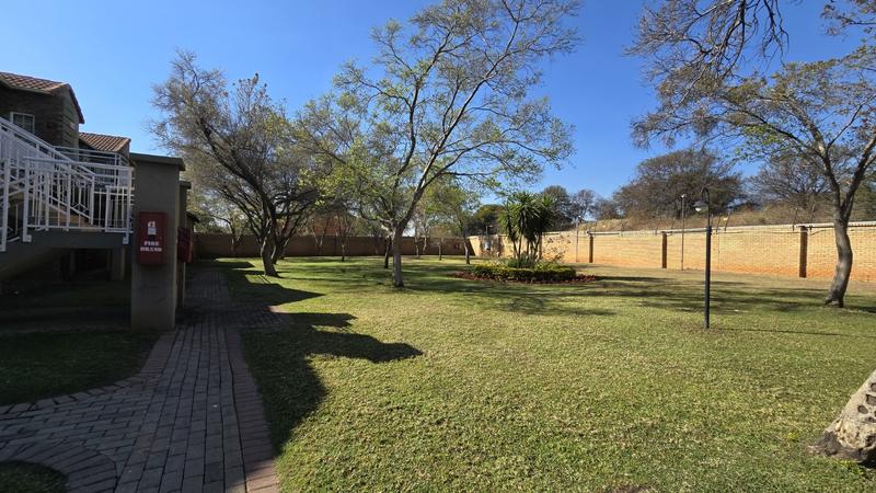 To Let 2 Bedroom Property for Rent in Equestria Gauteng