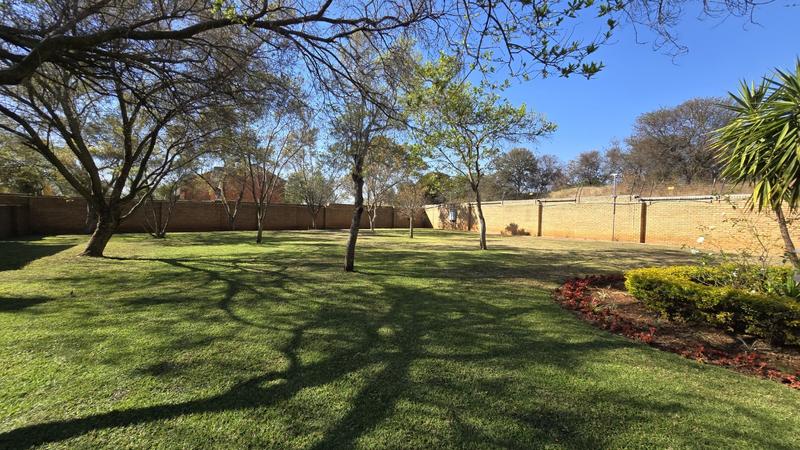 To Let 2 Bedroom Property for Rent in Equestria Gauteng