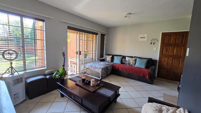 To Let 2 Bedroom Property for Rent in Equestria Gauteng