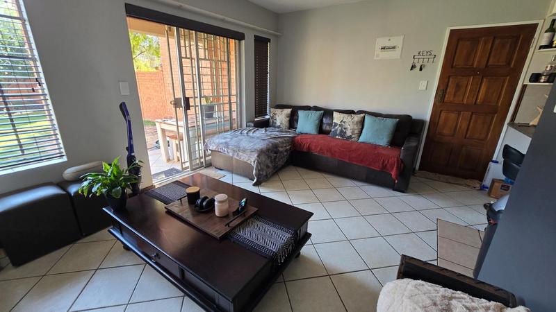 To Let 2 Bedroom Property for Rent in Equestria Gauteng