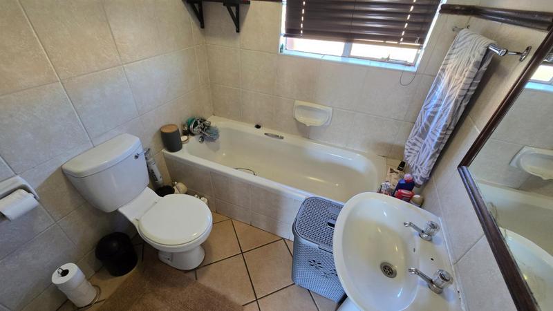 To Let 2 Bedroom Property for Rent in Equestria Gauteng