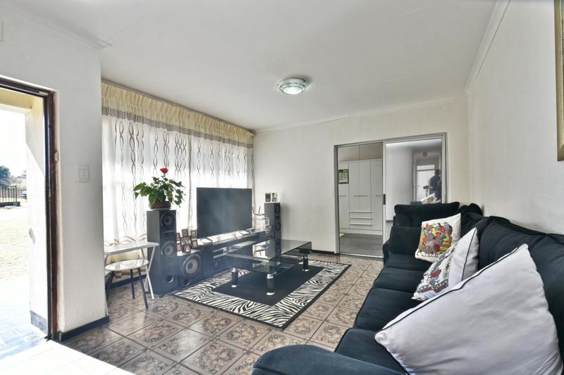 4 Bedroom Property for Sale in Brackenhurst Gauteng