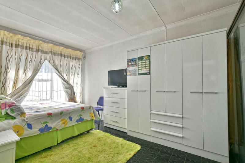 4 Bedroom Property for Sale in Brackenhurst Gauteng