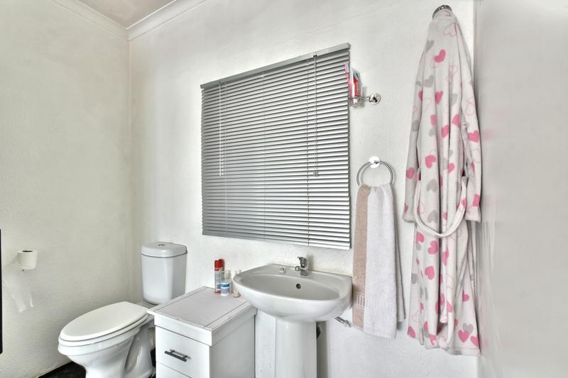 4 Bedroom Property for Sale in Brackenhurst Gauteng