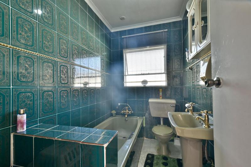 4 Bedroom Property for Sale in Brackenhurst Gauteng