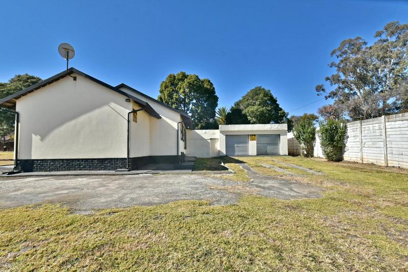4 Bedroom Property for Sale in Brackenhurst Gauteng