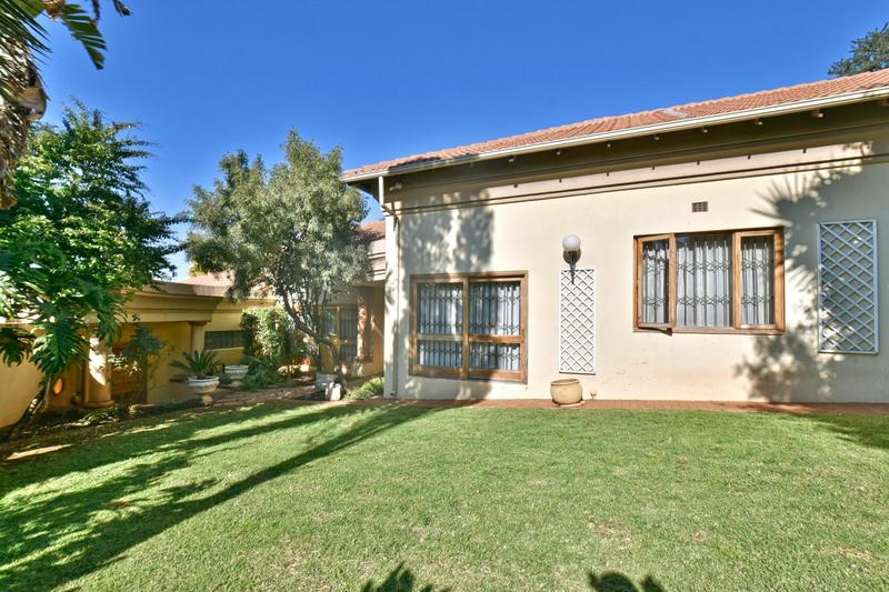 4 Bedroom Property for Sale in Glenvista Gauteng
