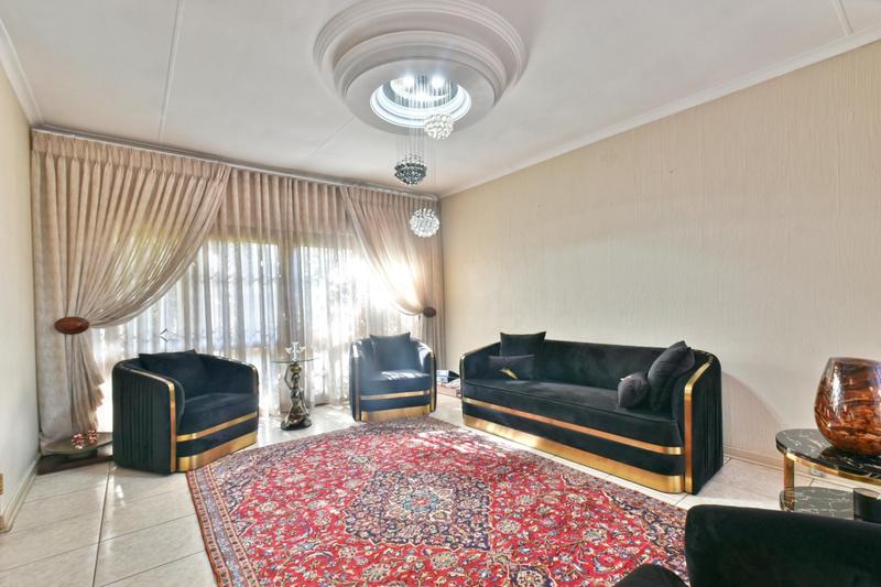 4 Bedroom Property for Sale in Glenvista Gauteng