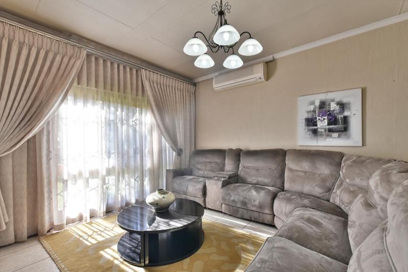 4 Bedroom Property for Sale in Glenvista Gauteng