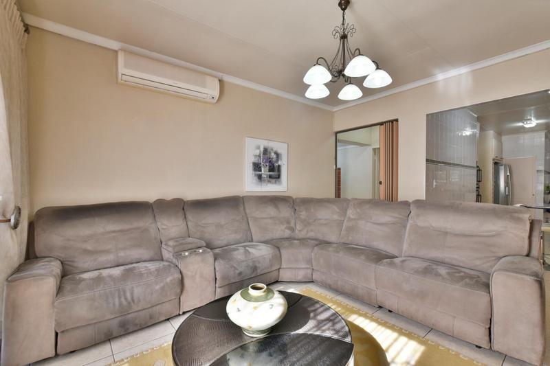 4 Bedroom Property for Sale in Glenvista Gauteng