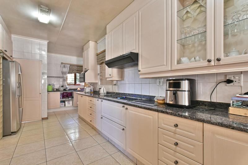 4 Bedroom Property for Sale in Glenvista Gauteng