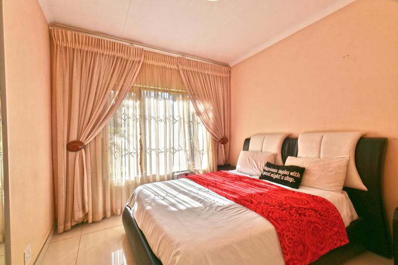 4 Bedroom Property for Sale in Glenvista Gauteng