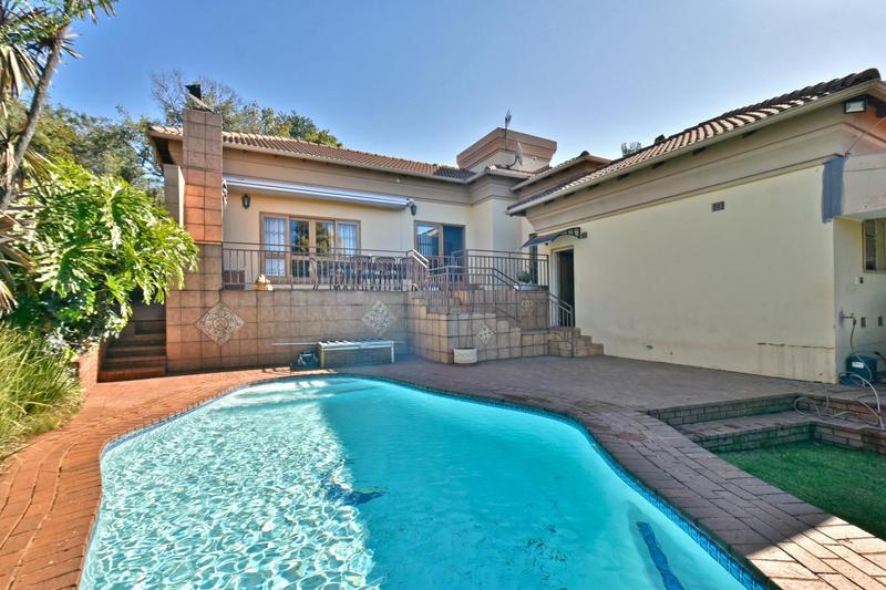 4 Bedroom Property for Sale in Glenvista Gauteng