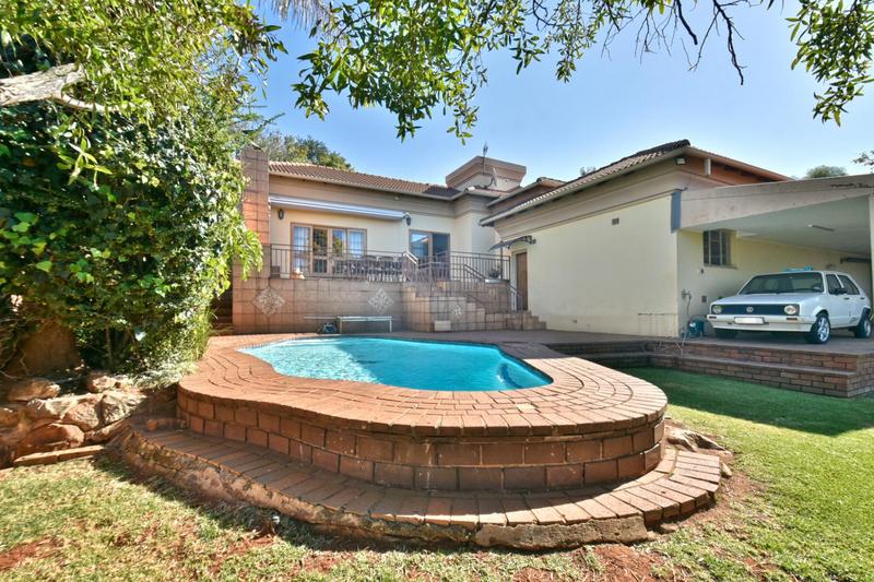4 Bedroom Property for Sale in Glenvista Gauteng
