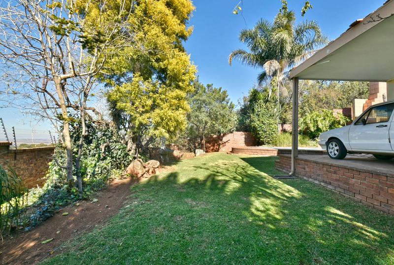 4 Bedroom Property for Sale in Glenvista Gauteng