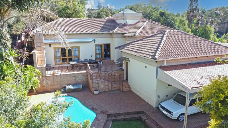 4 Bedroom Property for Sale in Glenvista Gauteng