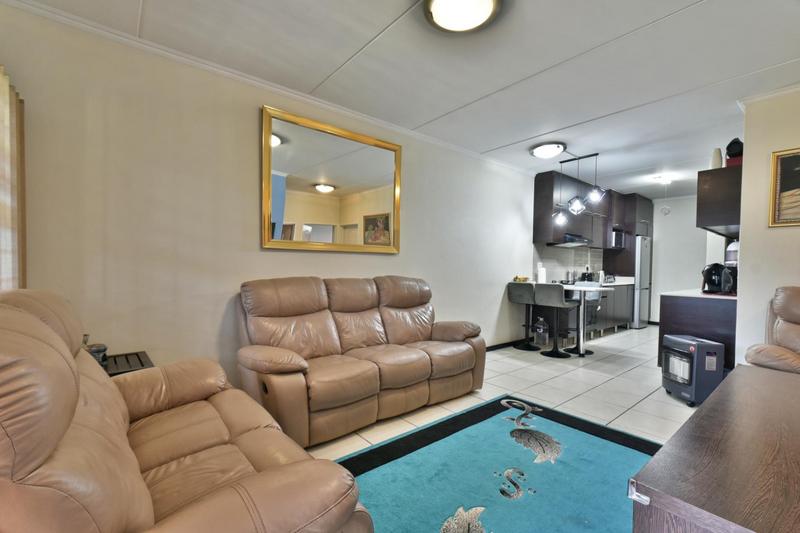 3 Bedroom Property for Sale in Oakdene Gauteng