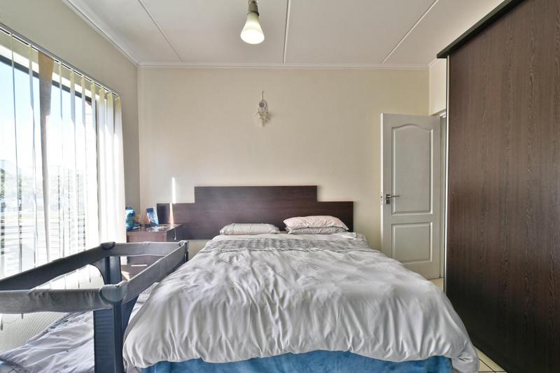 3 Bedroom Property for Sale in Oakdene Gauteng