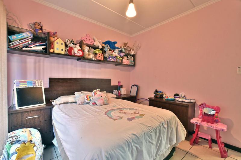 3 Bedroom Property for Sale in Oakdene Gauteng
