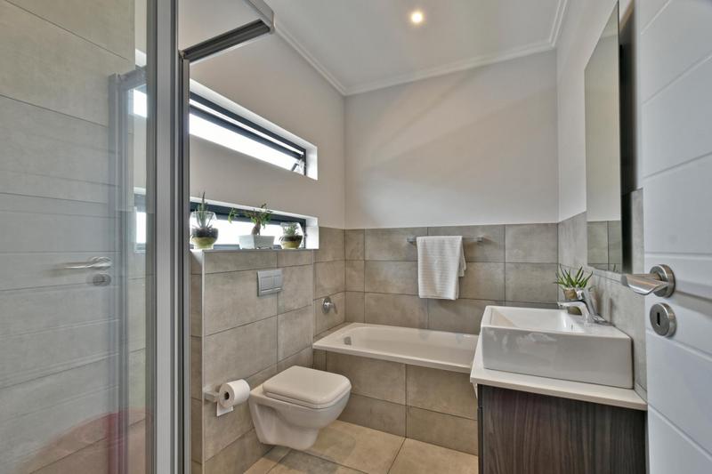 3 Bedroom Property for Sale in Bryanston Gauteng